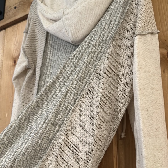 BKE Pieced Knit hoodie - Picture 3 of 10